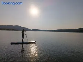 Lake House Surduc - Image 1