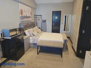 Luxury Room In Dudley - Image 5