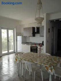 Ferienwohnung mit Terrasse und Garten | Meerblick - Image 1