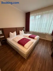 Hotel zur Post - Schrobenhausen - Image 1