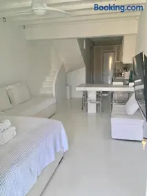 Luxury White Maisonette - Image 3