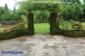 Hillview 4BHK Pool Villa Near Imagica - Image 1