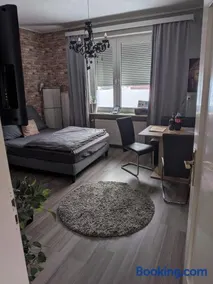 Ferienwohnung Apartment Wilhelmshaven Inselviertel in bester Lage - eigener Eingang - selbständiger Check in - Image 2