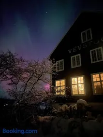 The blue room at Vevstogo - cosy bedroom with a mesmerizing view, sauna and eco living in an old school house - Image 2