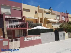 Dúplex, piscina y playa - Image 1