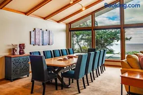 Hot Tub, Dog Friendly & Game Room in Large Ocean Front Home! - Image 3