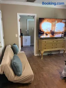 DIAMOND STUDIO SUITE Full kitchen SWIMMING POOL private gated yard Arts Roosevelt row ASU convention ctr stadiums airport Downtown Phx - Image 5