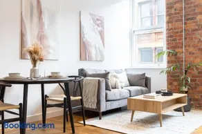 Boutique City Centre Apartment - Image 5