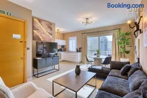 Modern Apartments with Rooftop Terrace, Steps to Mellieħa Bay Beach - Image 1
