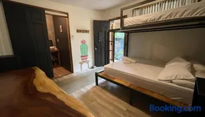 Salty Enthusiasts Share House & Villas - Image 3