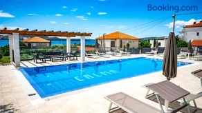 Calma apartments - Image 1
