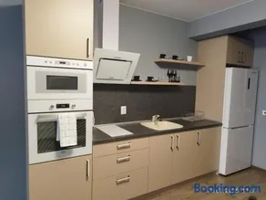 LUXURY SUITES 3 - Image 5