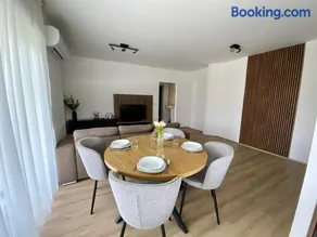 Green Nest Apartment - Image 2