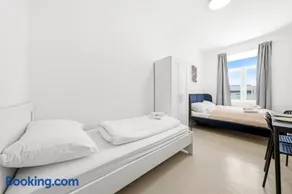 2 Bedroom Apartments, free Parking, Kitchen, Smart TV - Image 5