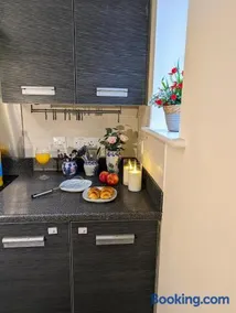 Sherlock's Moray House -Idea long stay for contractors & family Two bedroom mid terrace 3 beds 2 sofa beds Sleep 5 Working facility Free WiFi TV & private parking Enclose rear garden dog friendly Sainsbury's & takeaway pubs in walking distance - Image 3