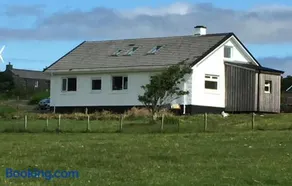 The Loft at Strathardle - Lochside Apartment, Isle of Skye - Image 1