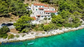 Lučica, Luxury Rooms By the Sea - Image 1