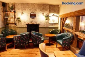 Three Horseshoes, Bubbenhall - Image 1