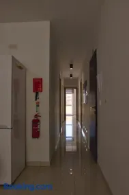 Spacious 3-Bedroom near Three Cities - Image 3