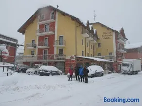 Albergo Valbella - Image 2