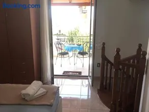 The Endless Blue Maisonette - Image 4