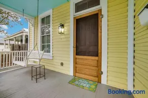 Downtown Historic 2Bdrm, Walk to Riverwalk, Alamo; Beautifully Renovated! - Image 5