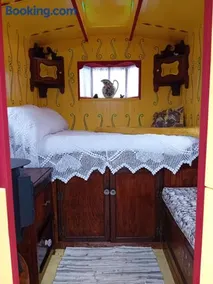 Flora the Gypsy Caravan - Image 5
