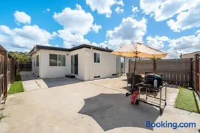 Entire Private House Ranch-Style w Gated Yard, Parking, 4 Bedroom 3 Bathrooms, Available Now - Image 3