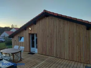 Chalet au bord du lac - Image 1