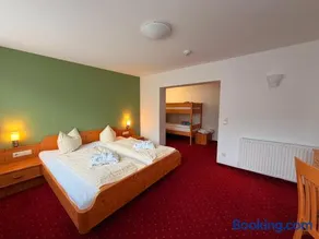 Residenz Dunza Hotel Garni - Image 3
