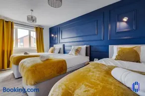 Spacious 5BR - Coop Live & Etihad - Pool Table - Image 1