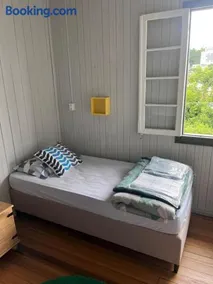 Garibaldi Guest House - Image 5