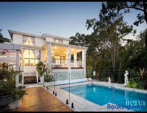 The Heaven - Hamptons, Luxe, Pool & Bush Views - Image 1