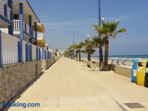 Spacious Apartment Right Next to Miramar Beach - Image 4