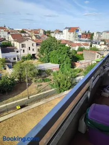 A 2 pas du Metro - Image 2