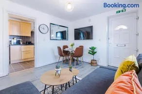 The Davidson Serviced Apartment Coventry - Image 2