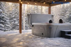 4-BR Villa on the Lake with hot tub near Tremblant - Image 2