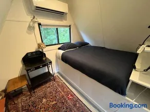Glamping A-Frame w/ Outdoor Shower on Hillside - Image 4