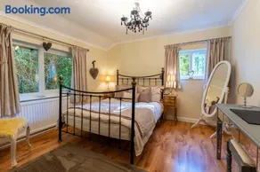 Country Cottage Annex (The Cwtch) - Image 3