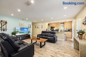 Family 3BR with Pool l Game Room l Walk to Water Park - Image 2