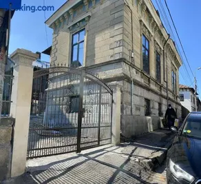 Casa Continentelor - Image 1