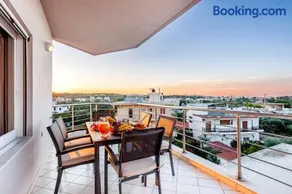 Plumeria Apartment - Image 1