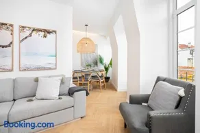 Luxury Duplex Prime Location Great for Families - Image 2