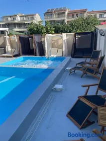 Family Hotel Malibu - Image 2