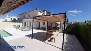 Spacious house in Aldeia dos Pinheiros with pool - Image 1