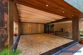 The Venue By Seasons Suites- - Image 3