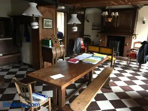Maison de Charme au Dézert avec Vue sur le Lac - Image 1