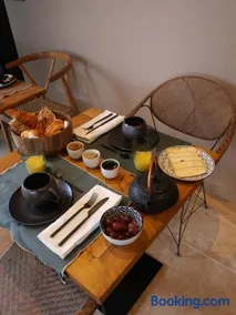 La Maison d'Yvonne - Image 2
