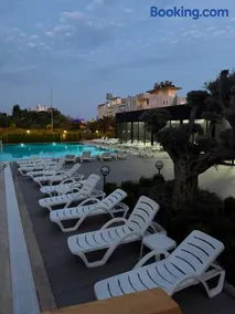 Alanya Okurcalar 126 m Havuzlu Bir Yatak Odalı Daire - Image 1