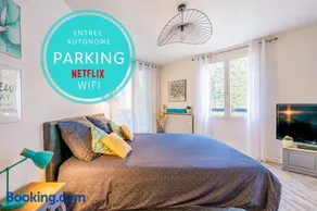 LE LAGON BLEU - Parking - Netflix - Loggia - Image 1